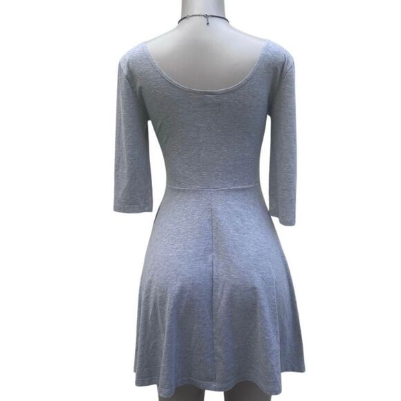 Sparkle & Fade Dress Women's Medium Gray Scoop Neck Fit & Flare Mini Skater - Picture 9 of 16